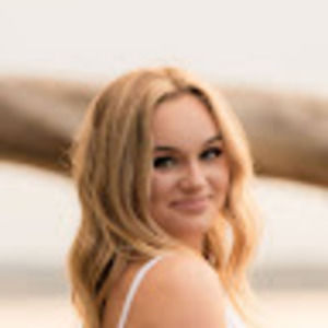 Meet your Posher, Chloe